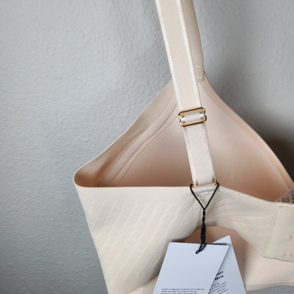 Knix Seamless Comfort Bra Beige Size 7 Wireless Full Coverage Smooth Feel 34/36 - Picture 4 of 13